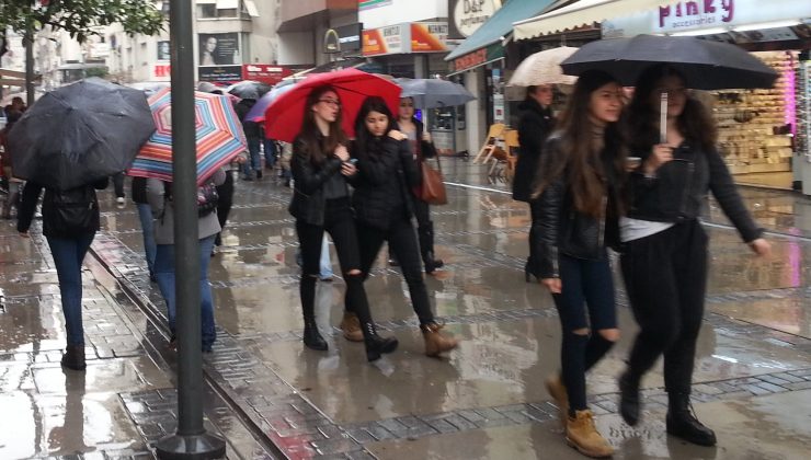 İzmir’de Yağmur Var!..