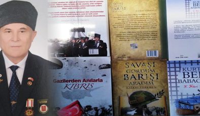 Kıbrıs Gazisi Kitaplarını İmzalıyor!..