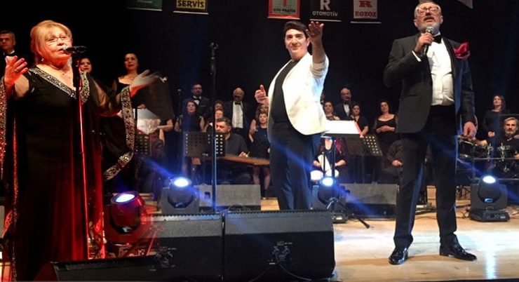 Karsav Gönülleri Fethetti!..