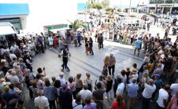 Karşıyaka’da Sokakta Aşk Var!..