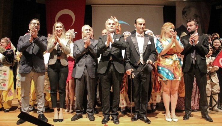 Karşıyaka’da ‘Bir Ulusun Doğuşu’ Canlandırıldı!
