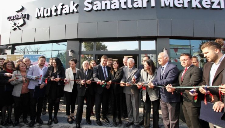 Karşıyaka Mutfak Sanatları Merkezi Açıldı!