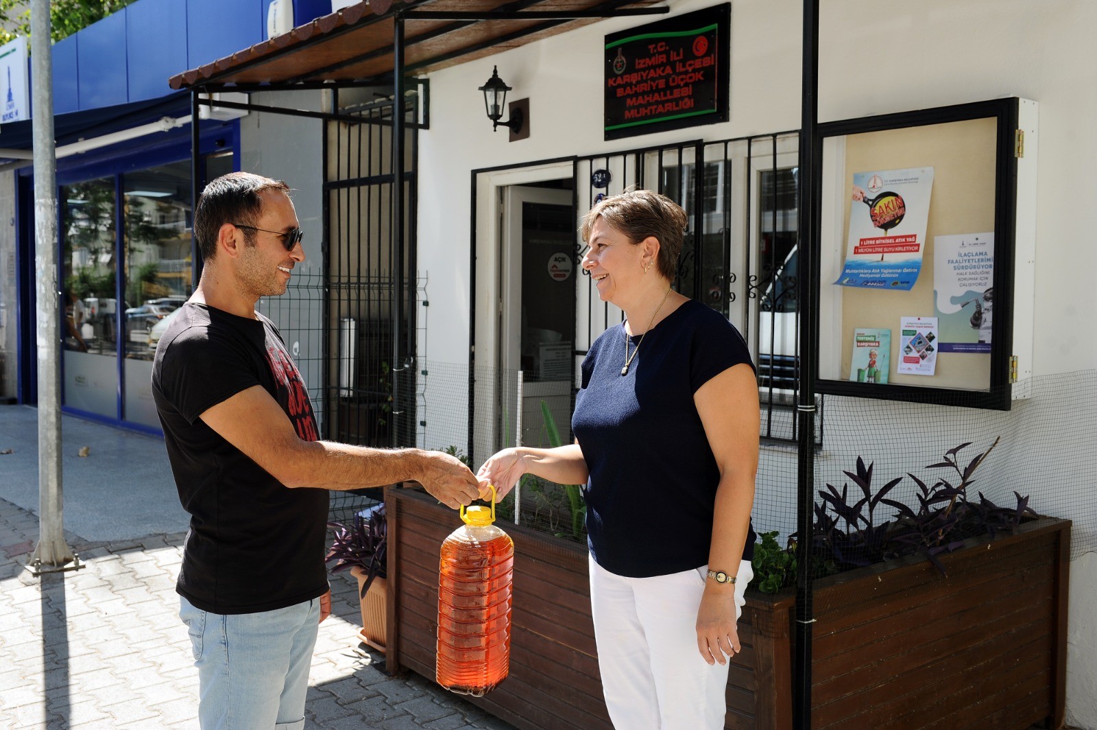 Karşıyaka’da Atık Yağ Getirene Sıvı Sabun Hediye!