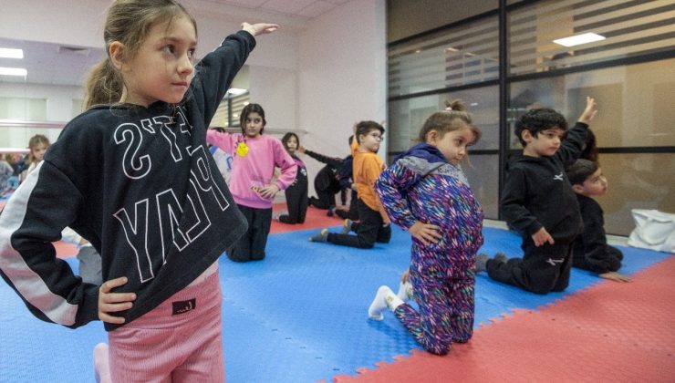 Karşıyakalı Çocuklar ‘Neşeli Hareketler Kış Okulu’nu Çok Sevdi!