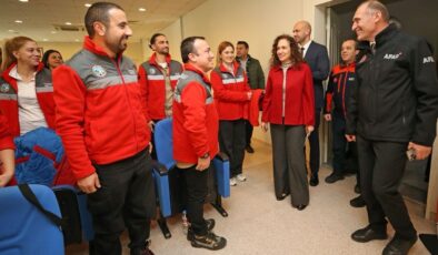 Karşıyaka Belediyesi Arama Kurtarma Ekibi’ne Enkaz Eğitimi!