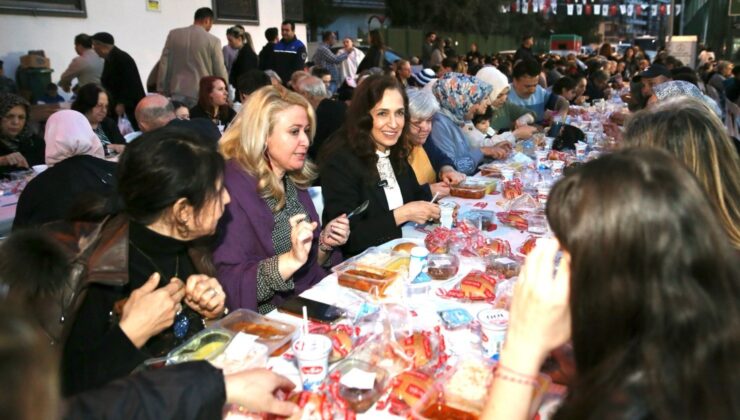 Karşıyaka’da İftar Dayanışması!