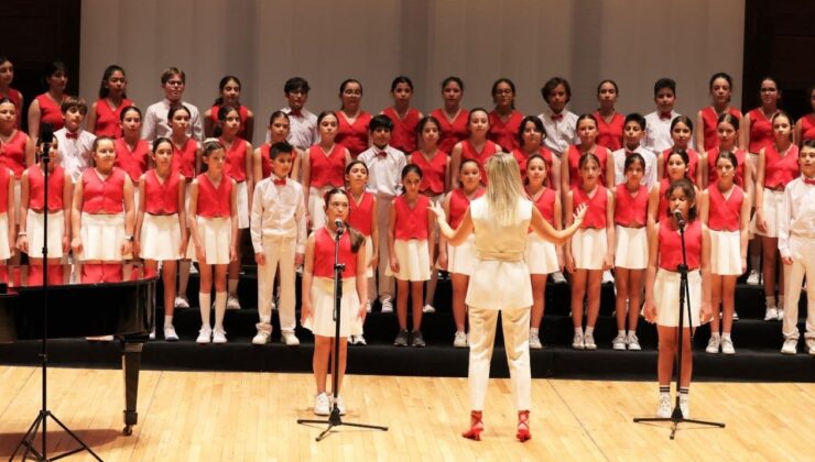 İzmir Uluslararası Çoksesli Korolar Festivali Başladı!