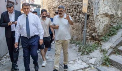 İzmir’in Tarihi Yapıları Gün Yüzüne Çıkıyor!