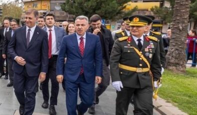 İzmir’de Cumhuriyet Bayramı Kutlamaları Başladı!