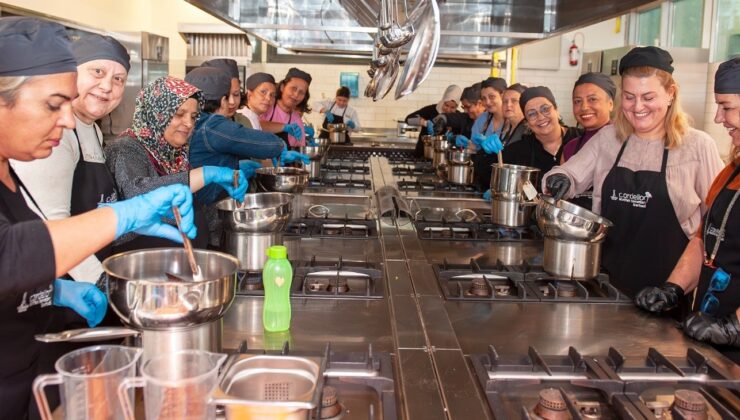 Gönüllü Ellerden Lösemili Çocuklara Tatlı Hediye!  