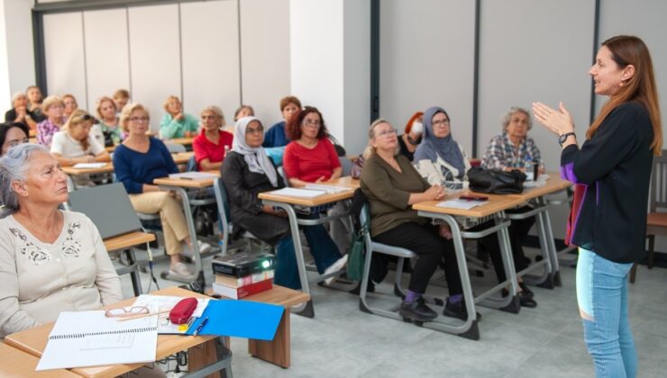 Karşıyaka’nın 3. Yaş Üniversitesi’nde Ders Zili Çaldı!