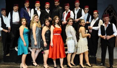 Karşıyaka Belediye Tiyatrosu 4 Ekim’de Perdesini Açıyor!