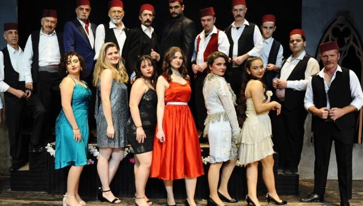 Karşıyaka Belediye Tiyatrosu 4 Ekim’de Perdesini Açıyor!