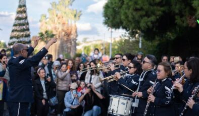 İzmir Yeni Yılı Rengarenk Bir Festivalle Karşılıyor!