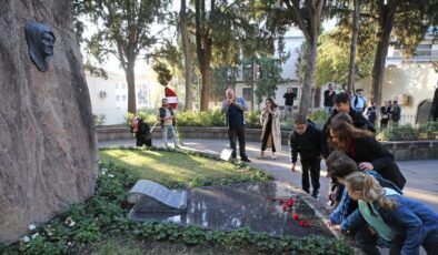 Karşıyaka Tek Yürek Oldu, Ata’ya Selam Durdu!