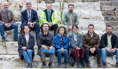 Antik Smyrna Tiyatrosu Gün Yüzüne Çıkıyor!