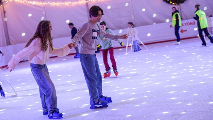 İzmir’de Kışın Keyfi Buzda Yaşanıyor!