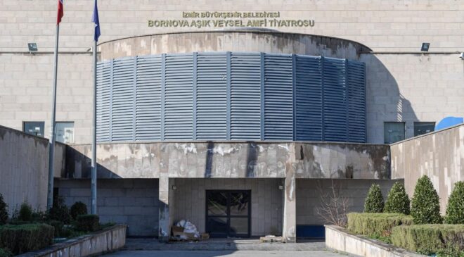 Aşık Veysel Amfi Tiyatro Yeni Sezona Yenilenerek Giriyor!