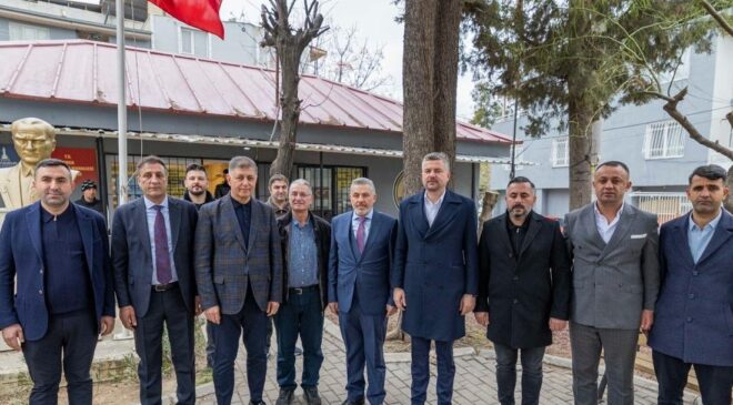 Başkan Cemil Tugay Bayram Namazında Bucalılarla Buluştu!