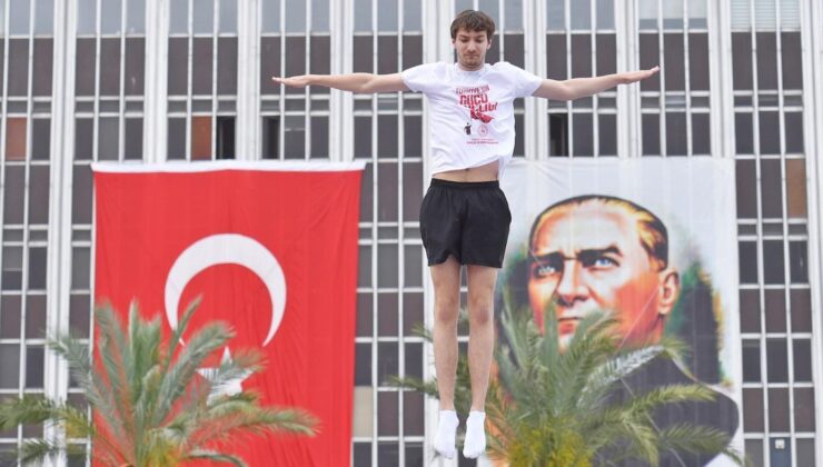İzmir’de 19 Mayıs Coşkusu Tüm Kenti Sardı!
