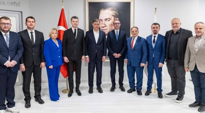 İzmir ile Kosova Arasında Dostluk Köprüsü!