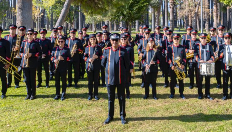 İzmir’in Tarihine 83 yıldır “Müzikle” Tanıklık Ediyorlar!
