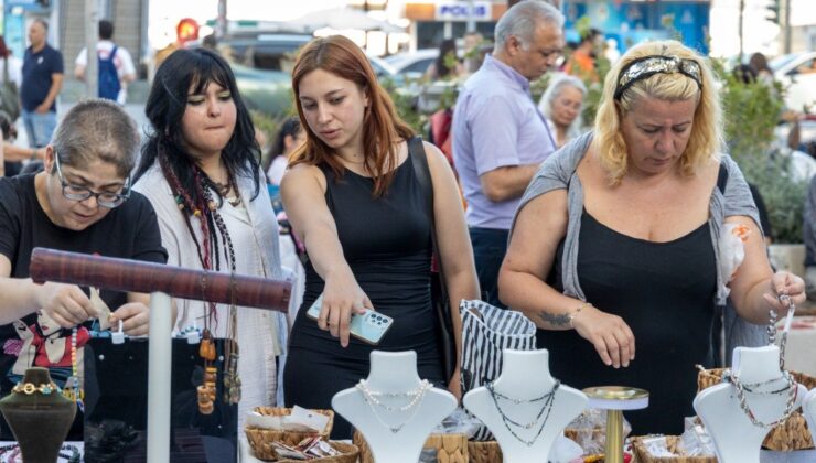 Karşıyaka Gece Pazarı Kadın Dayanışmasını Büyütüyor!